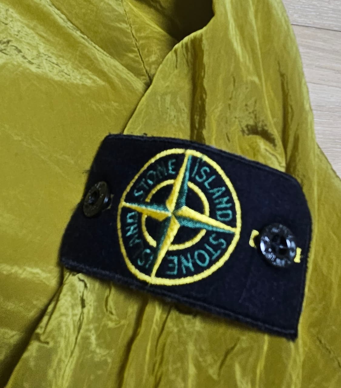 18fw 스톤아일랜드 나일론 메탈 옐로우 3xl 상품이미지3