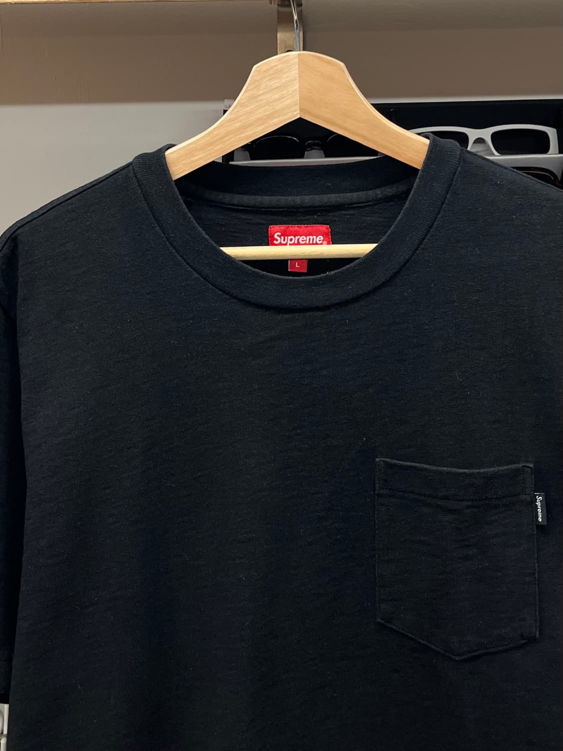 [100~105] 슈프림 포켓 반팔티 블랙 상품이미지2