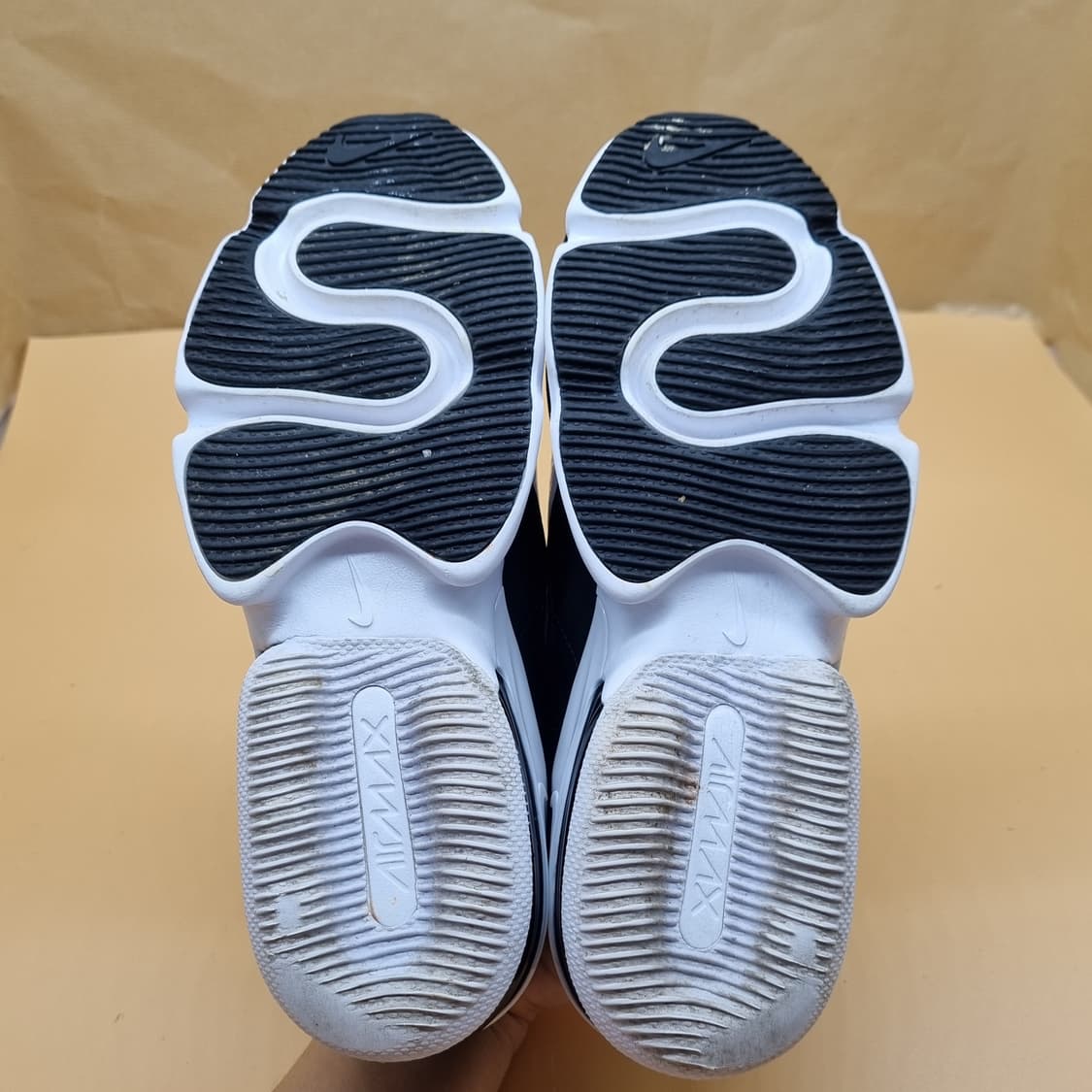 나이키 에어맥스 인피니티2 운동화245  상품이미지3