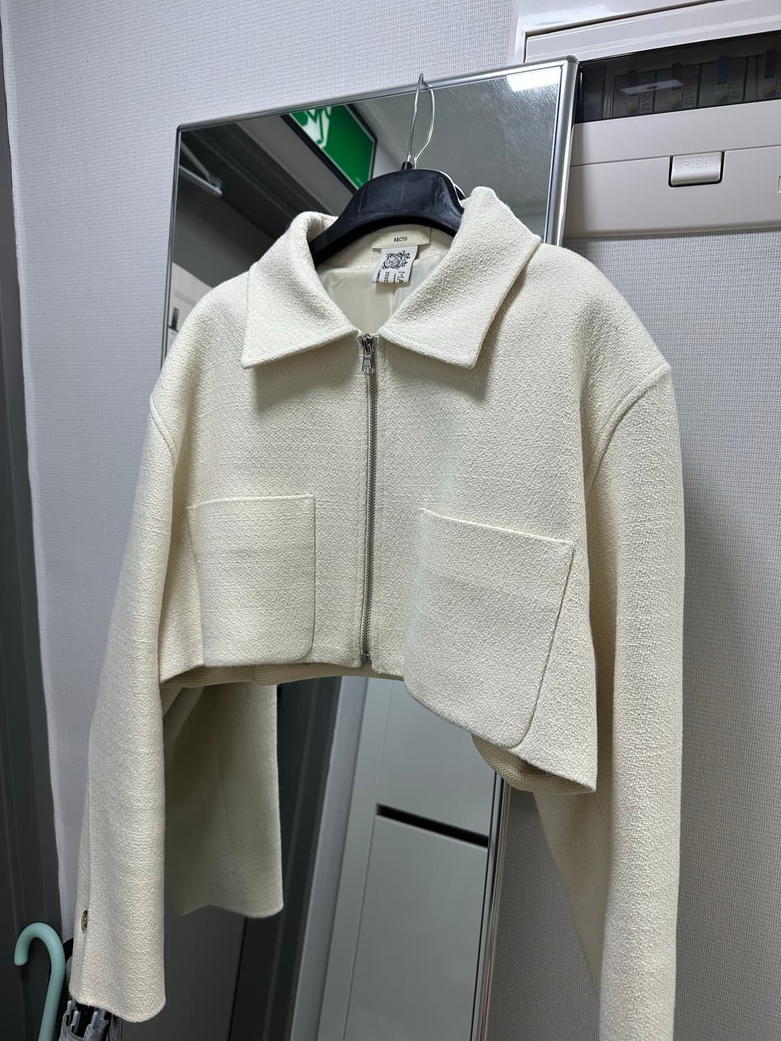 렉토 크롭 자켓 상품이미지4