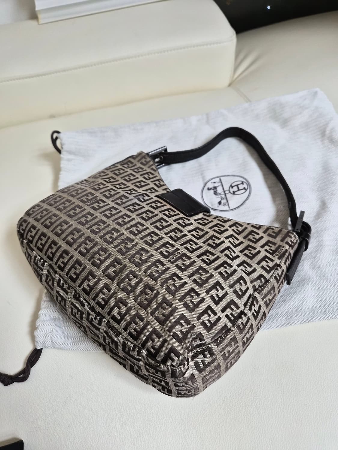 펜디정품 숄더백 28x17 상품이미지4