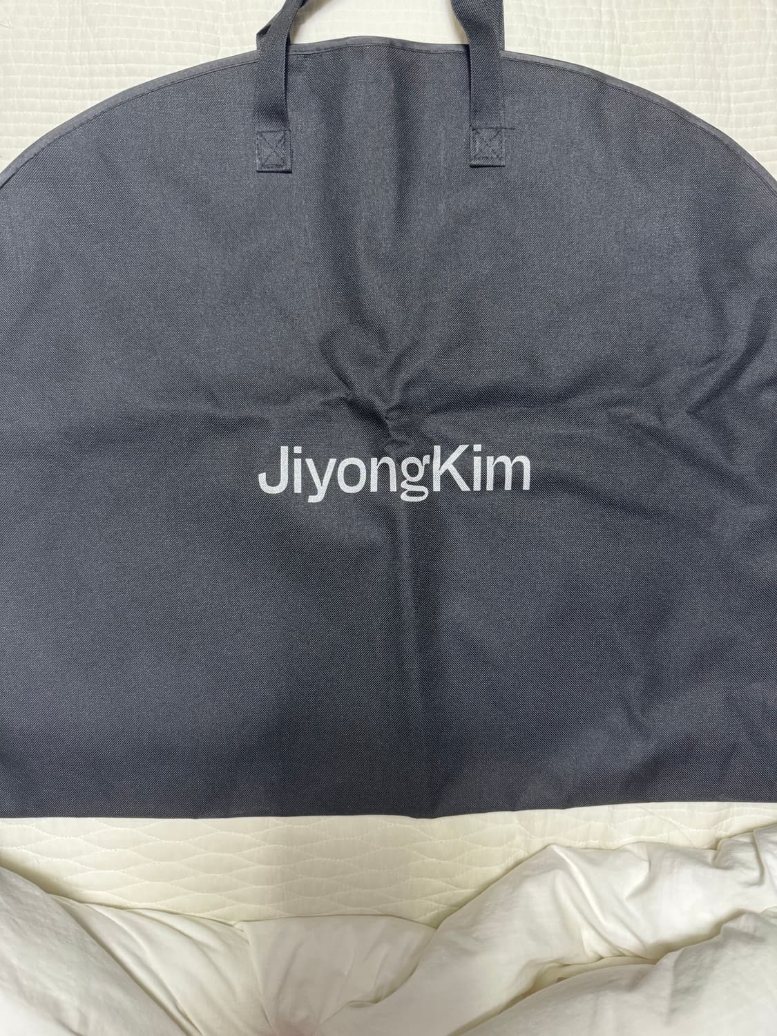 지용킴24aw 벨벳 봄버 상품이미지4