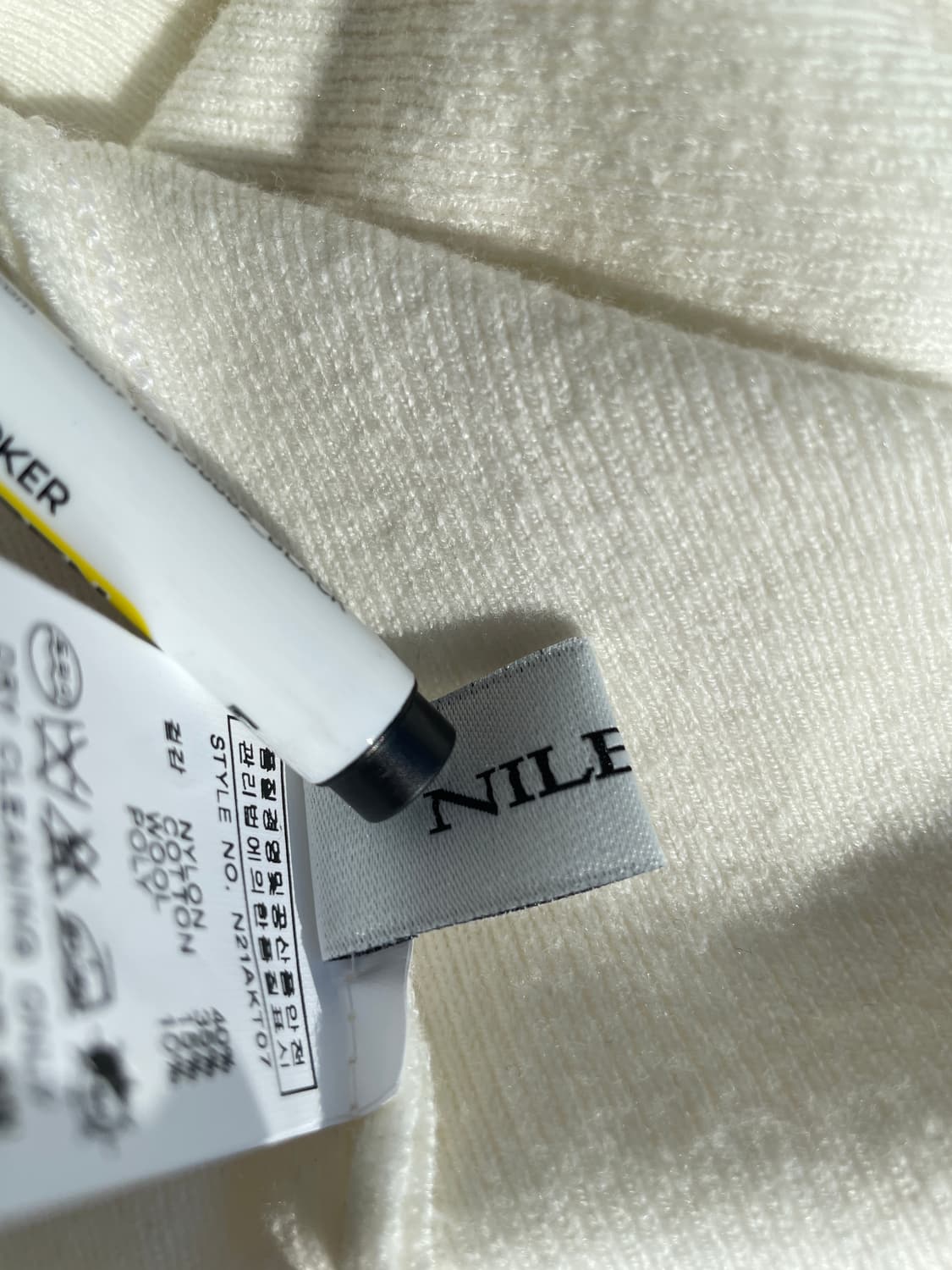 Nilby P[닐바이피] 소매 트임 터틀넥 니트 상품이미지8