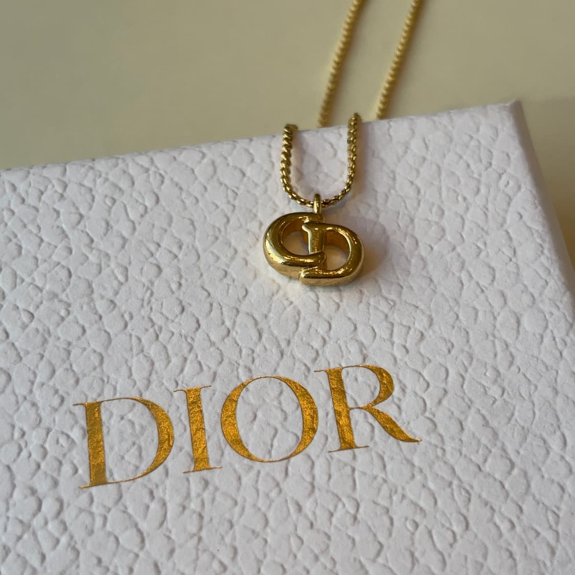 (풀박스) 디올 CD 목걸이 예리 목걸이 팔아요 상품이미지1