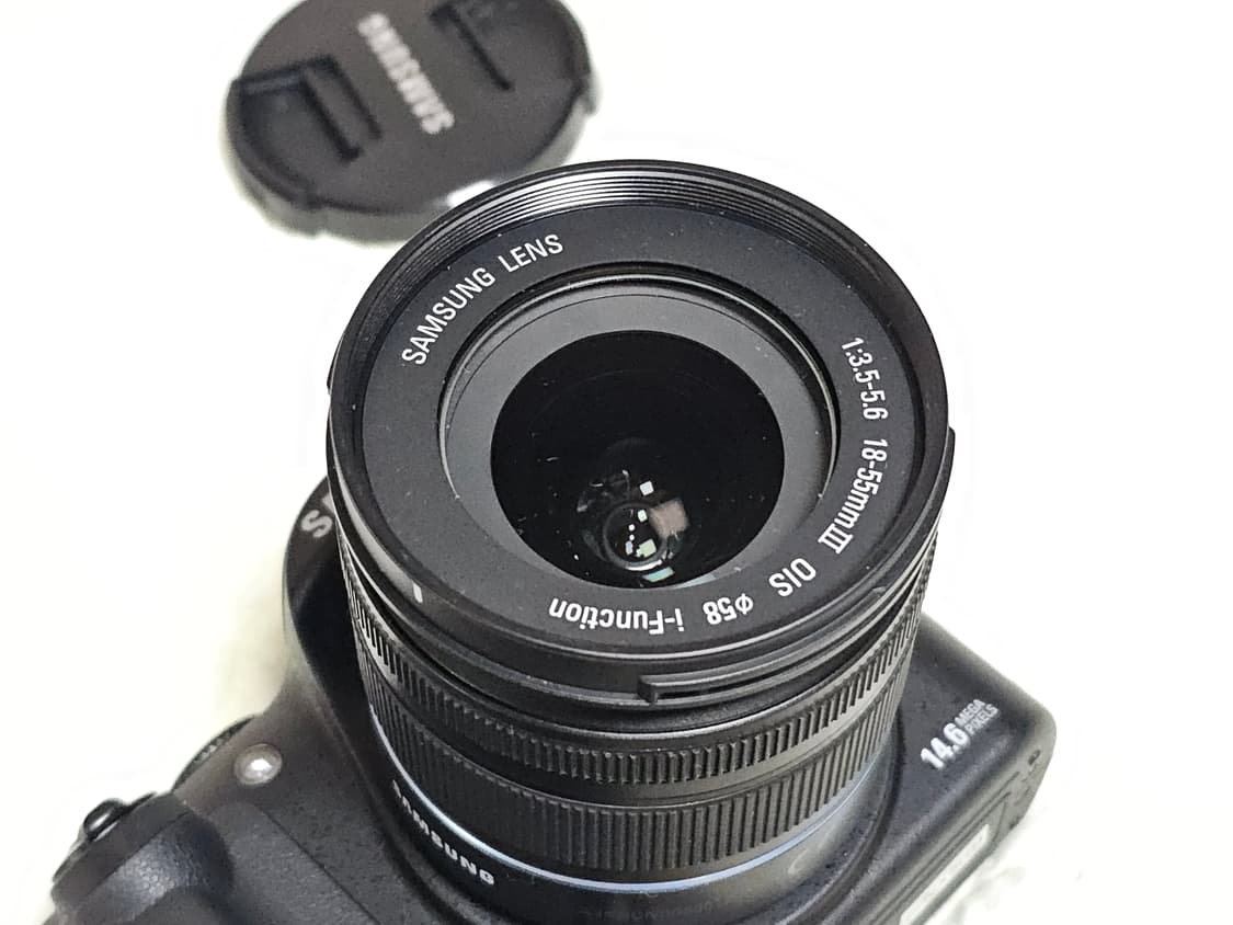 삼성 NX5 카메라와 18-55mm 렌즈 상품이미지9