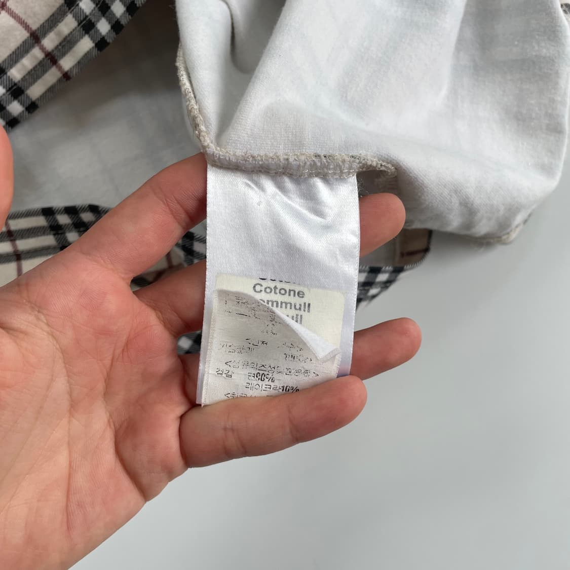 Burberry  버버리 노바체크 라운드 반팔 티셔츠 상품이미지4