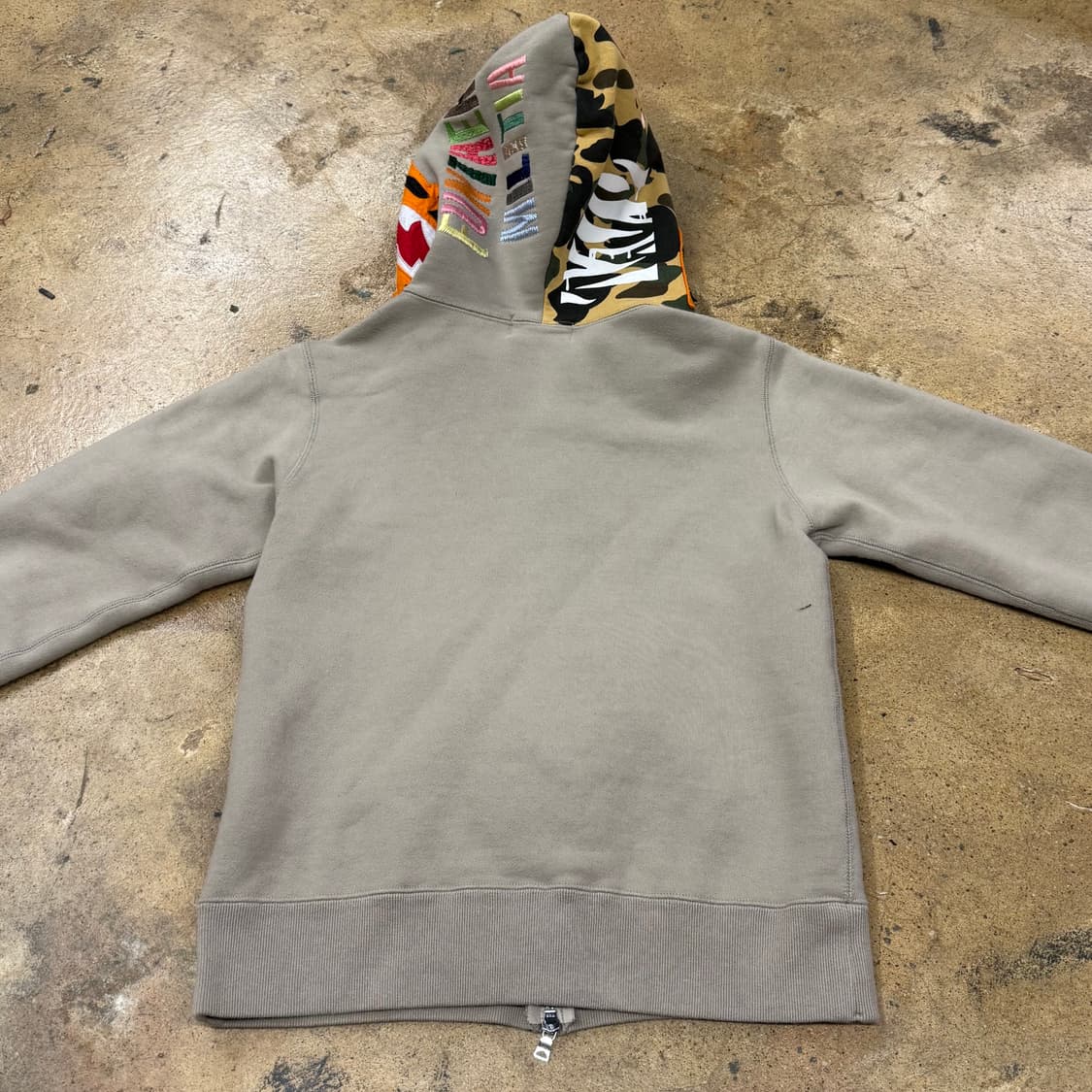 베이프 타이거 호랑이 그레이 카모 풀 후드집업 상품이미지4