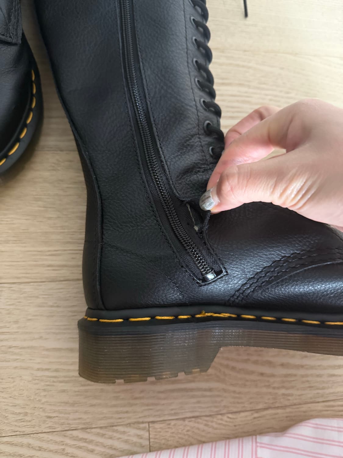 닥터마틴 1B60 버지니아 240 상품이미지4