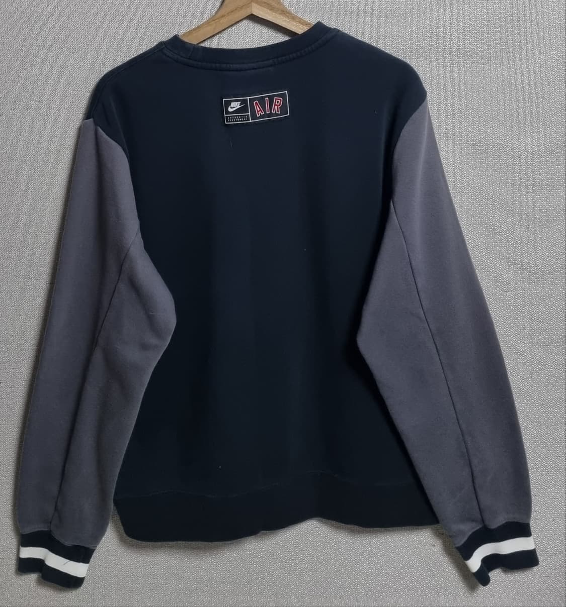 오버핏 M ) 나이키 AIR 빈티지 블랙+그레이 기모 맨투맨 상품이미지2