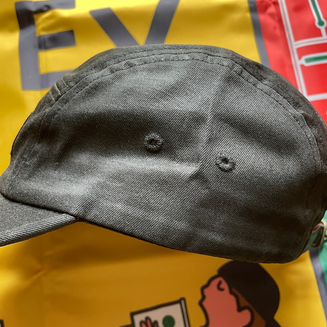 슈프림 MM6 페인티드 캠프캡 블랙 24SS 상품이미지4