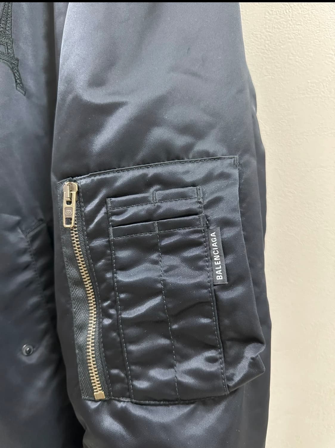 명품 점퍼 발렌시아가 MA-1 봄버 자켓 블랙 48 남자패딩 점퍼 상품이미지4
