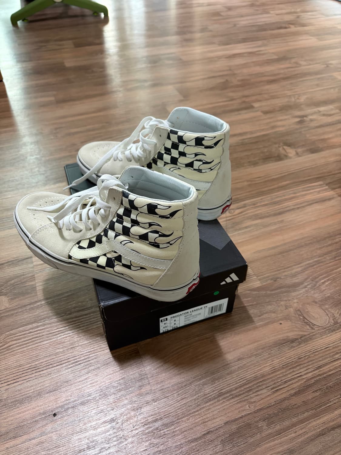 반스 스니커즈 체커 플레임 스케이트-하이 265 사이즈 상품이미지2