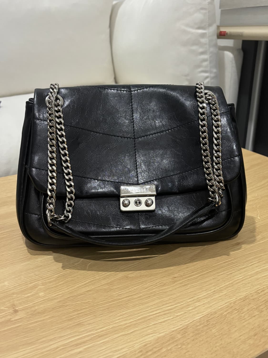 [뮤니에] 스티치 체인 백 블랙 STITCH CHAIN BAG BLACK 상품이미지3