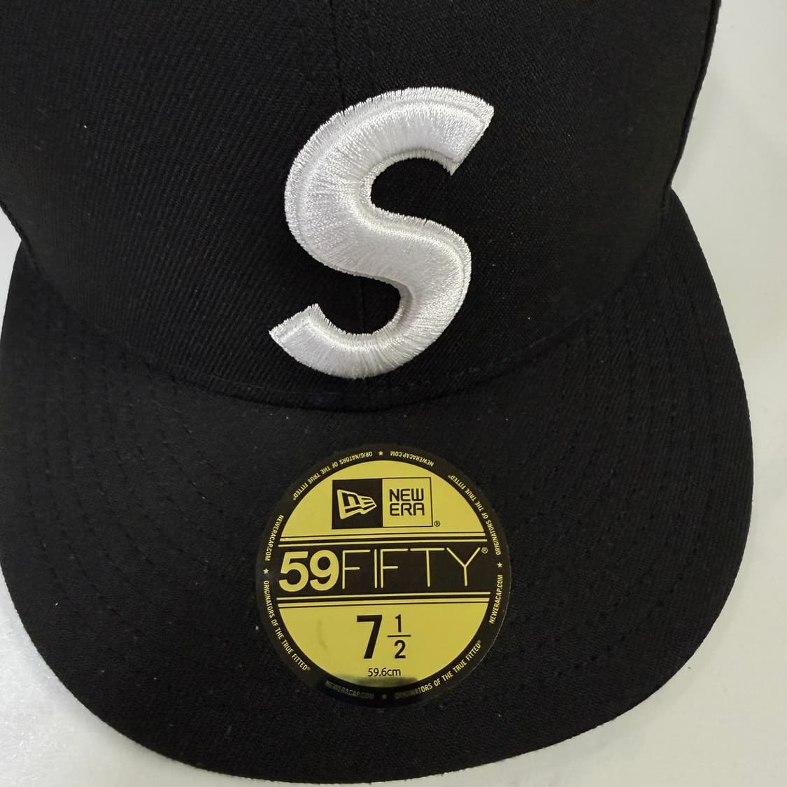 슈프림 뉴에라 s로고 712 상품이미지3