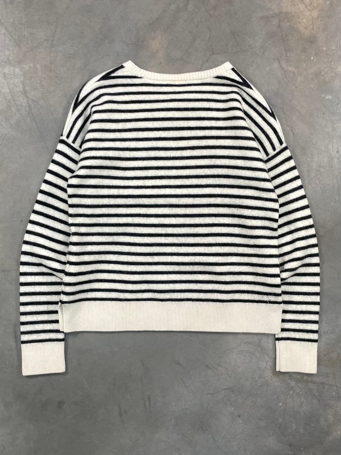 칼하트 스펠아웃 스트라이프 니트 상품이미지4