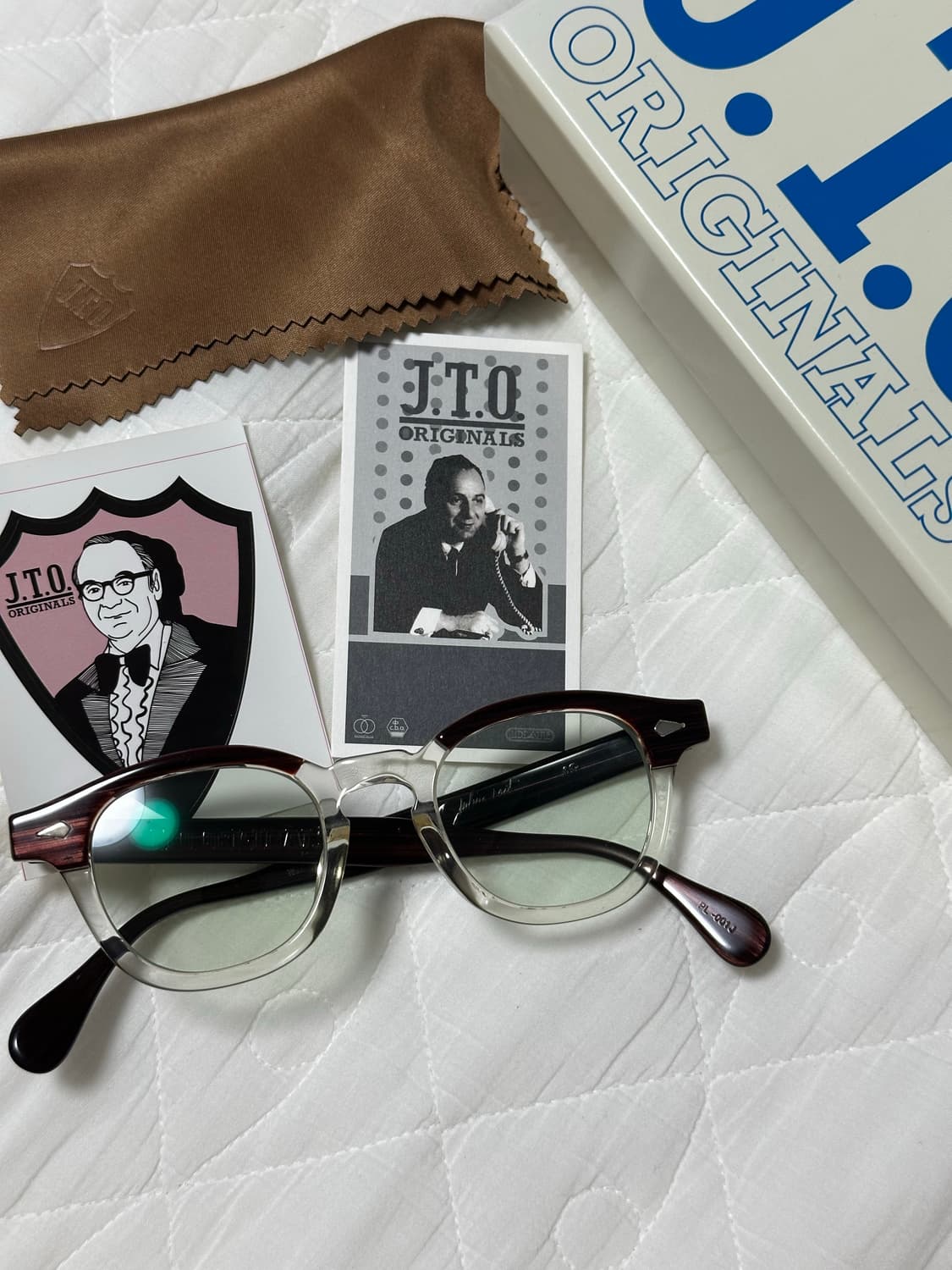 (44-22)줄리어스타르트 옵티컬 레드우드 패치워크 상품이미지1