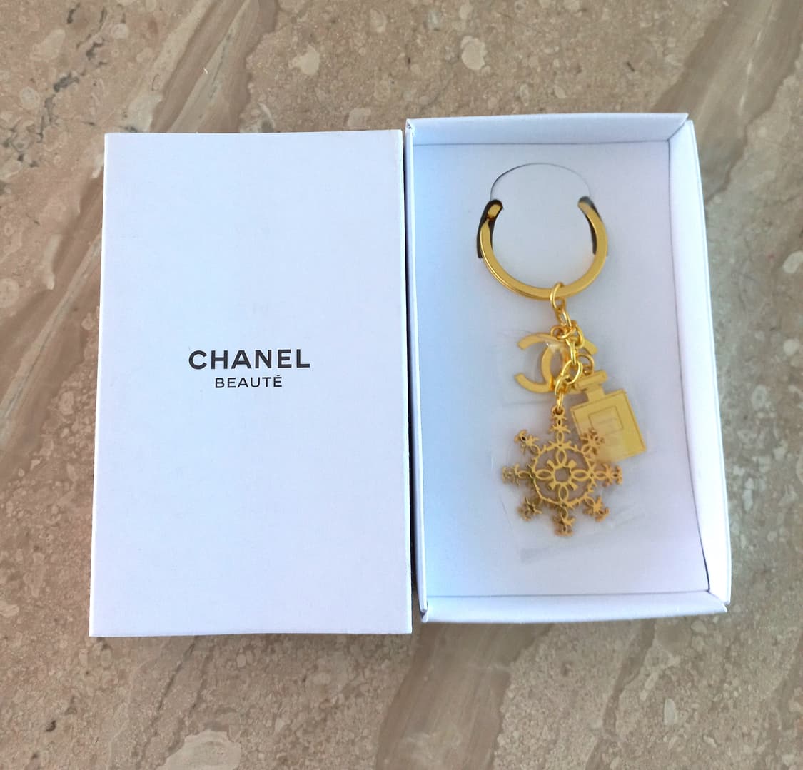 샤넬(CHANEL) 눈꽃 참 키링 (새제품) 상품이미지6