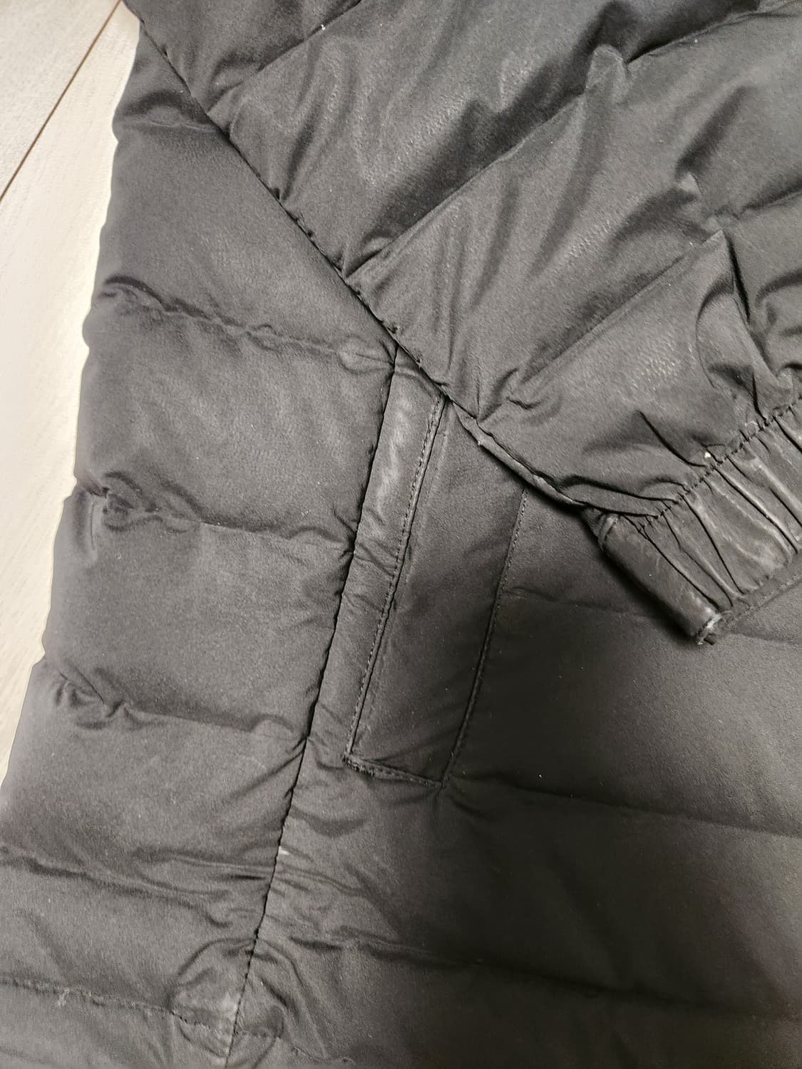 블랙야크 경량패딩 다운패딩(사용감있어요) 사이즈100(L)

여기저기 사 상품이미지5