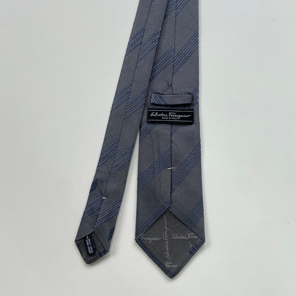페레가모(Ferragamo) 명품 정품 넥타이 8.3cm 상품이미지3