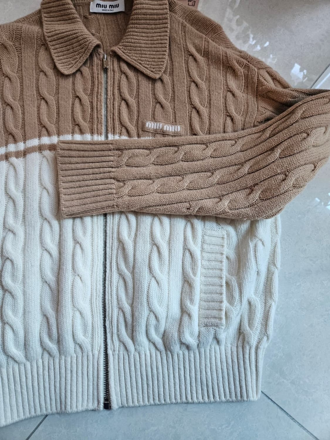 [36] 미우미우 케이블 니트집업 판매 상품이미지3