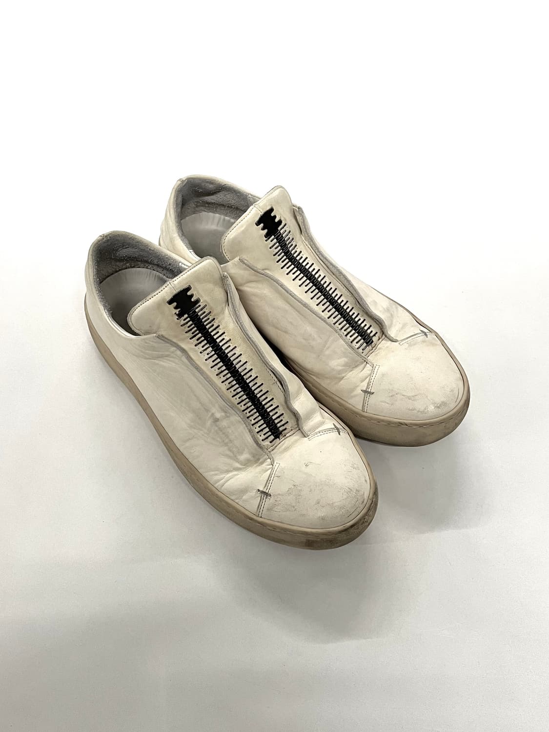 아이작 세럼 스테이플러 레더 스니커즈 상품이미지1