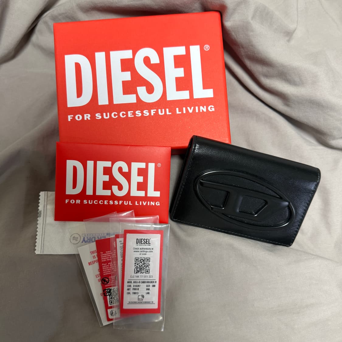 디젤 홀리-D 카드 홀더 블랙 상품이미지1