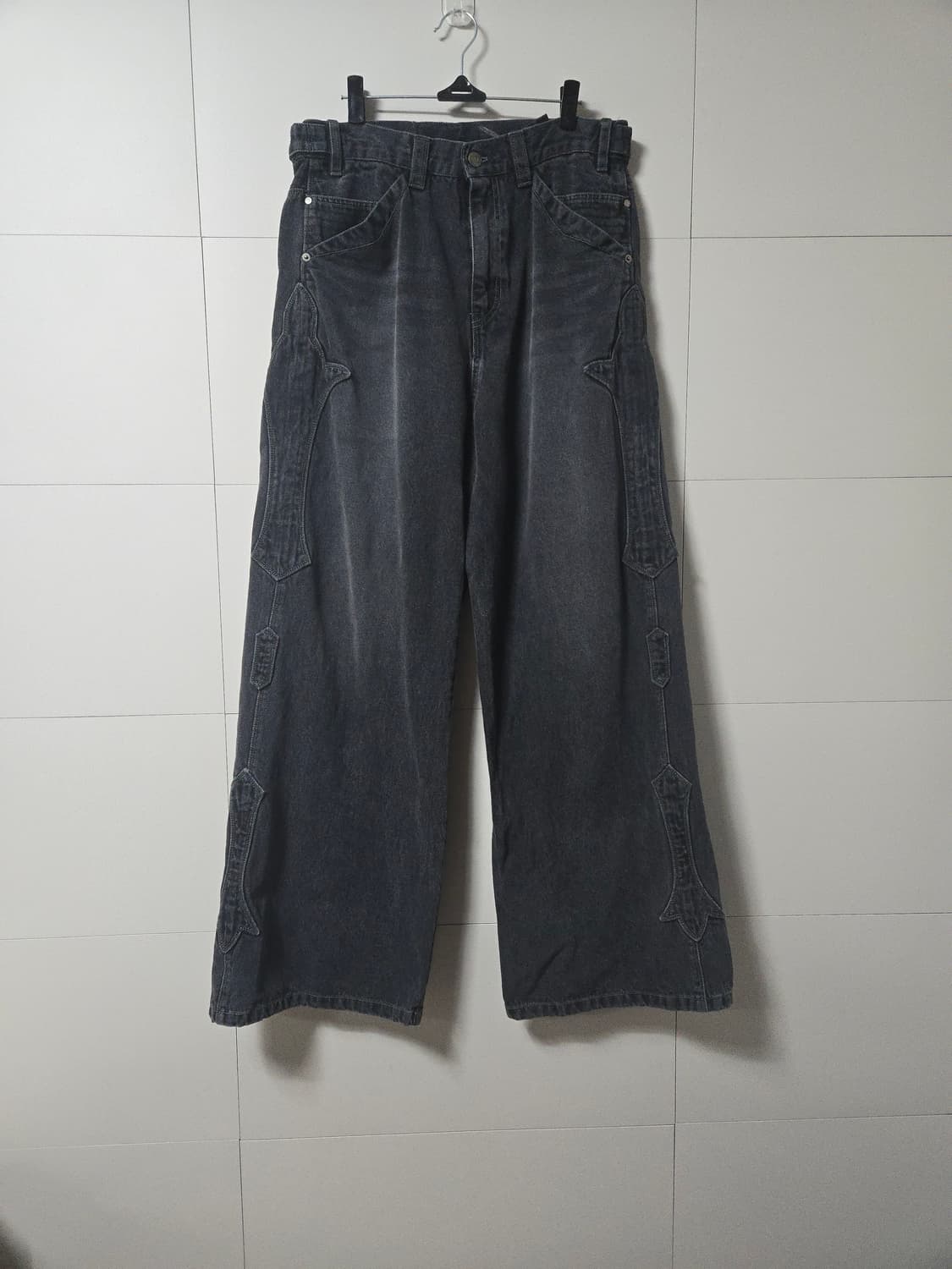 폴리테루 플뤠르 패치드 데님 팬츠 워시드 그레이  3사이즈 상품이미지2