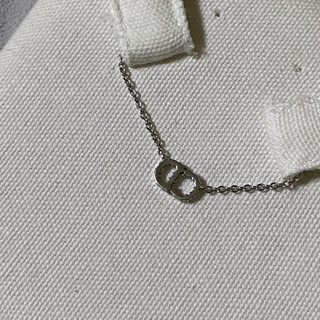 디올 클레어디룬 cd 목걸이 풀박스 (정품 보증서 포함) 상품이미지6