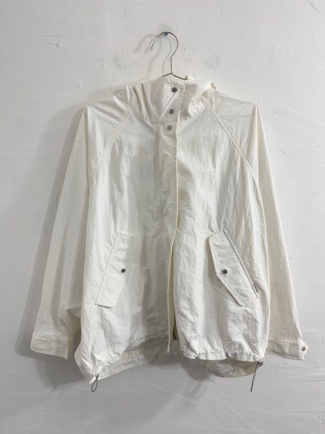 white hood jacket 상품이미지1