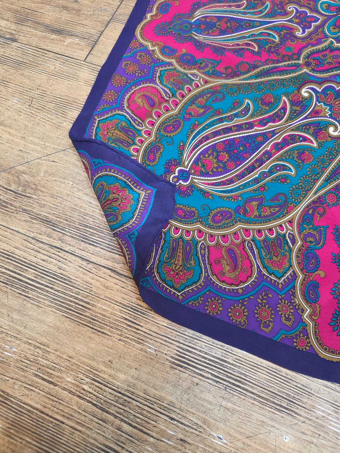 입생로랑 빈티지스카프 패턴 정사각 상품이미지5