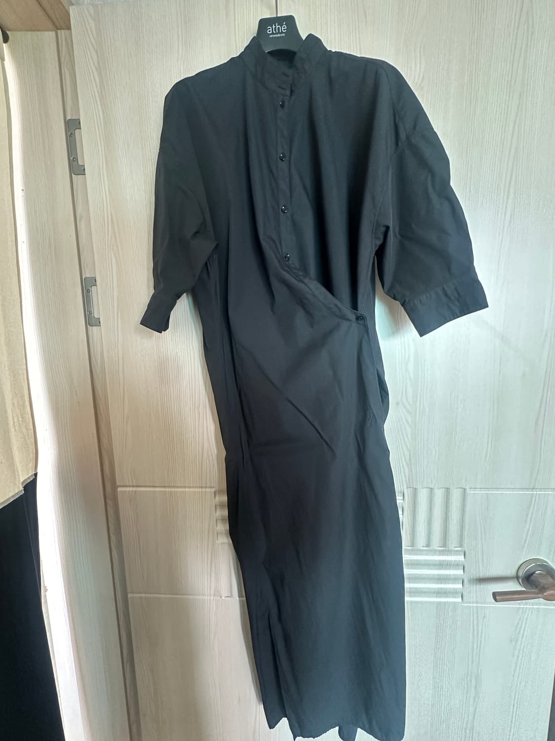 르메르(LEMAIRE) 밴드 칼라 랩 드레스(Band Collar 상품이미지1