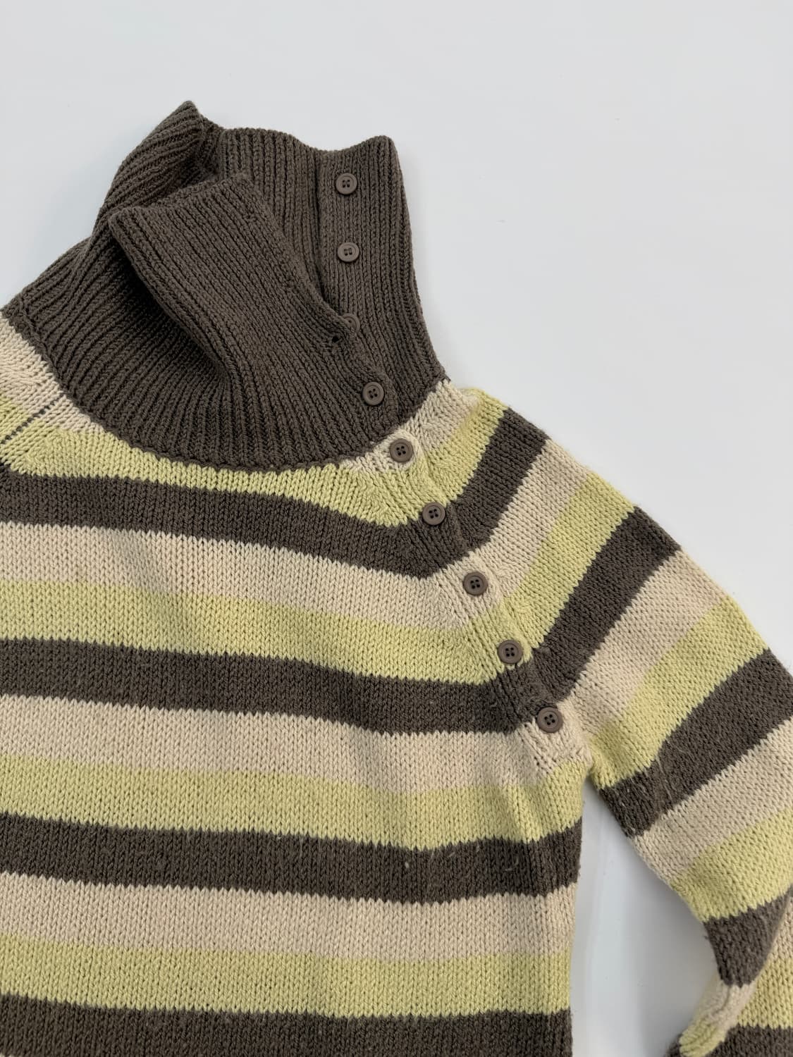 빈티지 스트라이프 사선 단추 하이넥 니트 상품이미지5