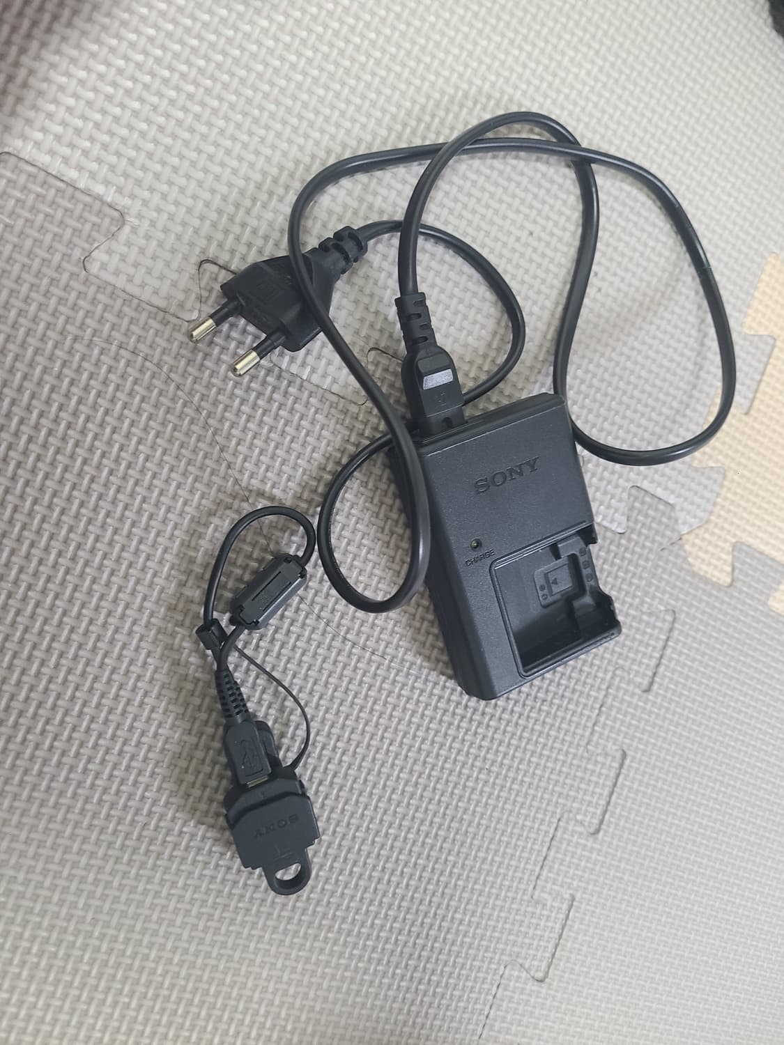 소니 사이버샷 풀HD 1080 내장메모리 4GB 카메라 상품이미지3