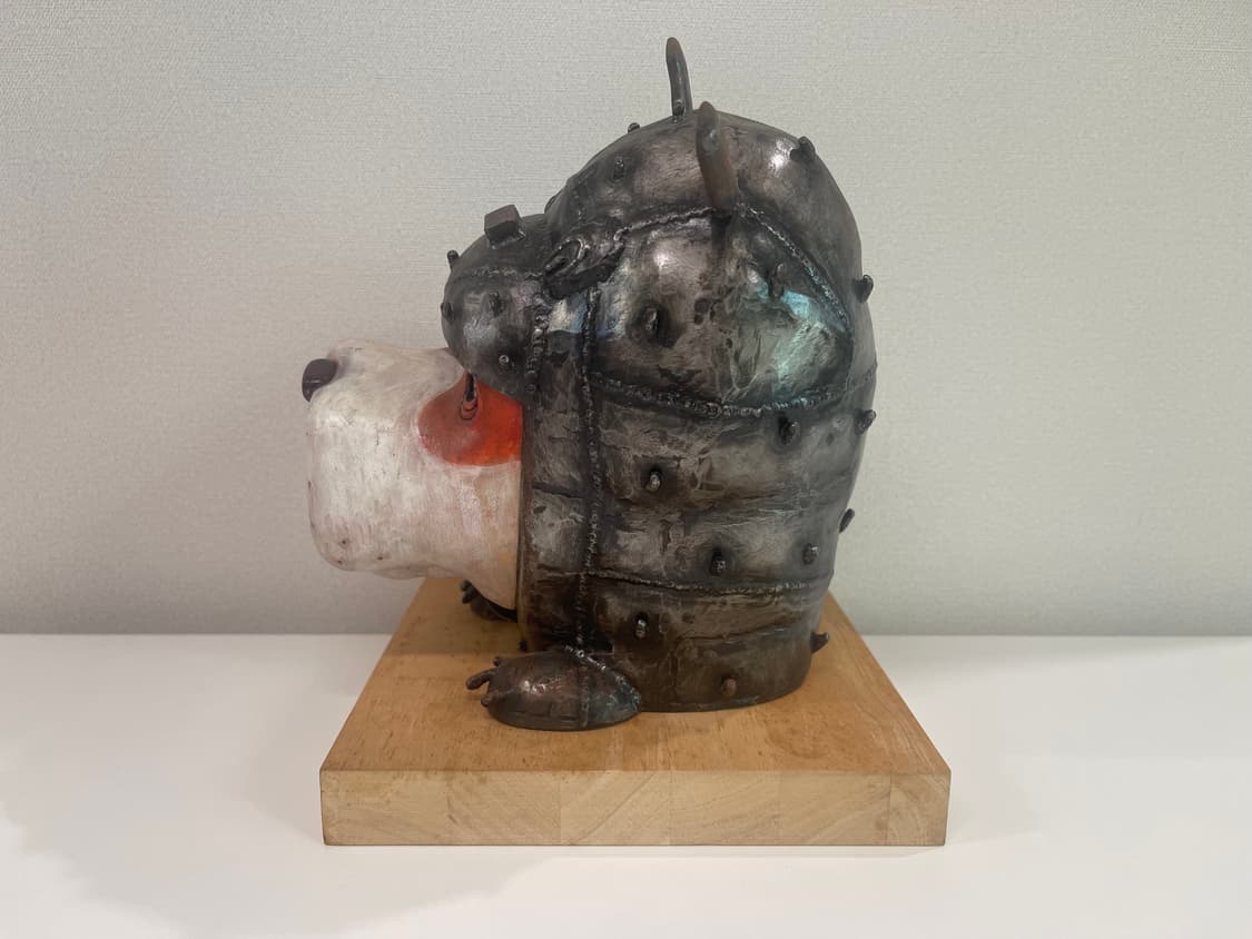 아사히 히토 Dog tilts 스컬프처 작품 Hitto Asai 상품이미지2