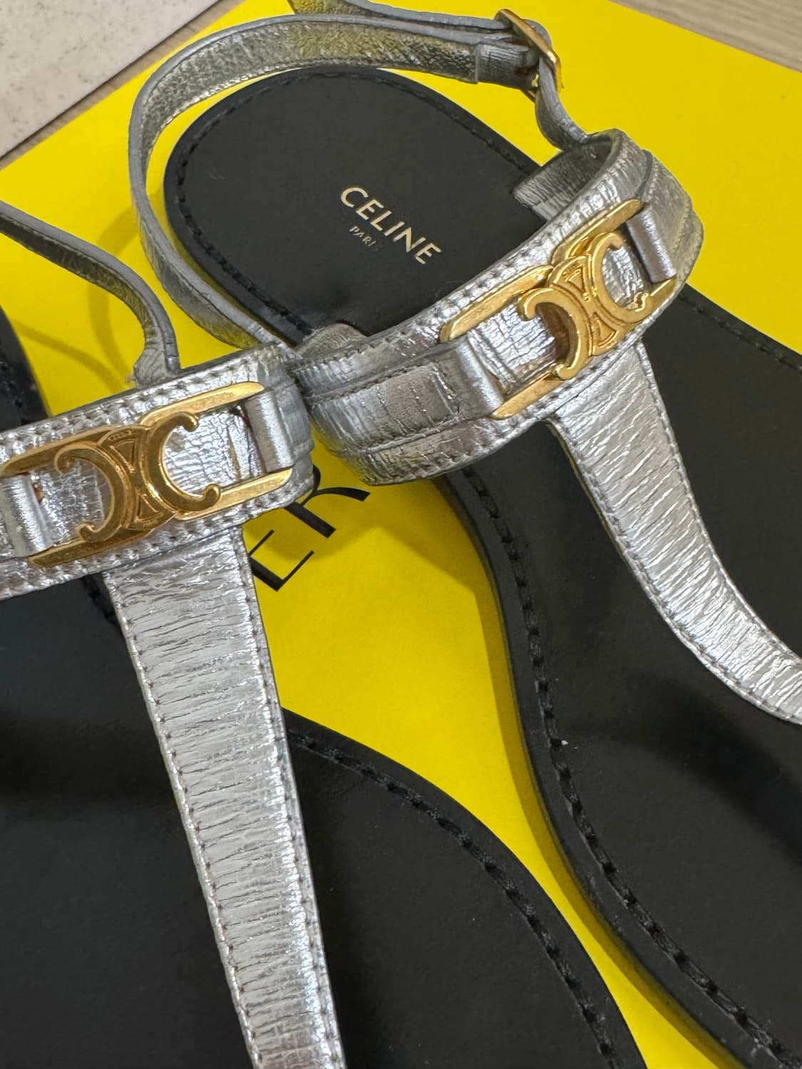 celine 셀린느 실버 샌들 36.5 상품이미지2