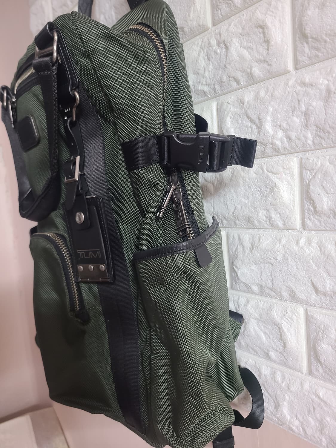 투미 르준 알파브라보 백팩 카키 상품이미지2