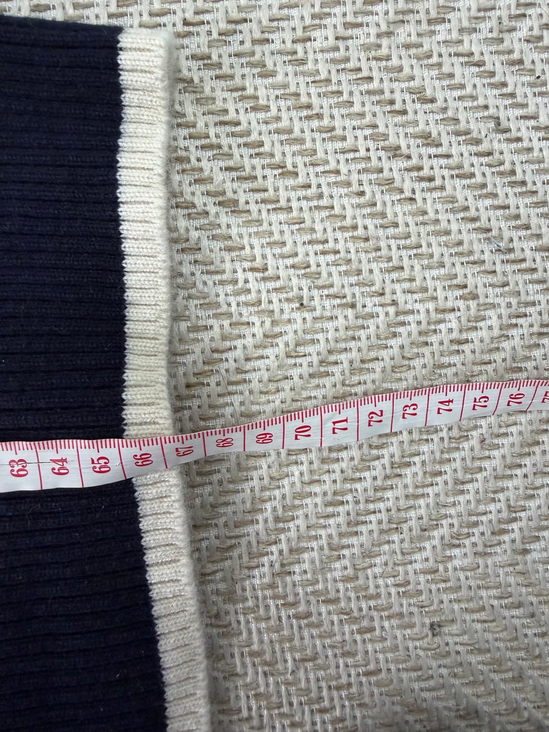 정품) 톰브라운 백로고 캐시미어100 남성니트 4 상품이미지10