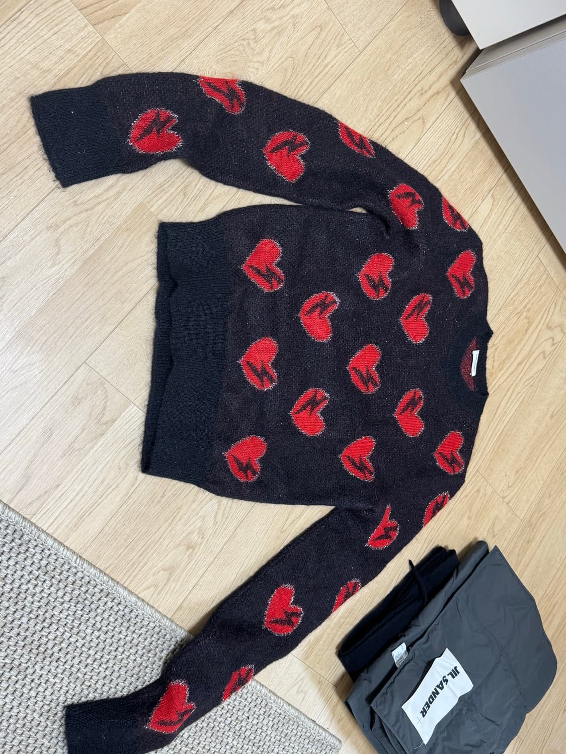 생로랑 하트번개 니트 S 상품이미지3