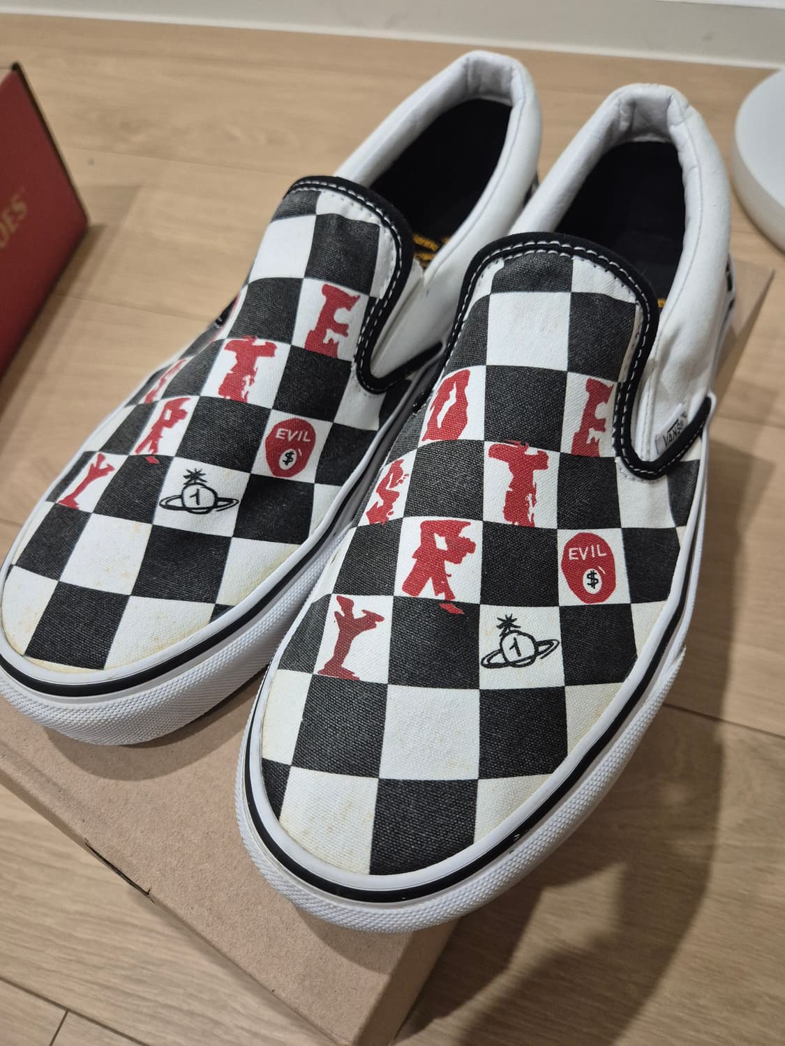 반스X비비안웨스트우드 275 상품이미지1