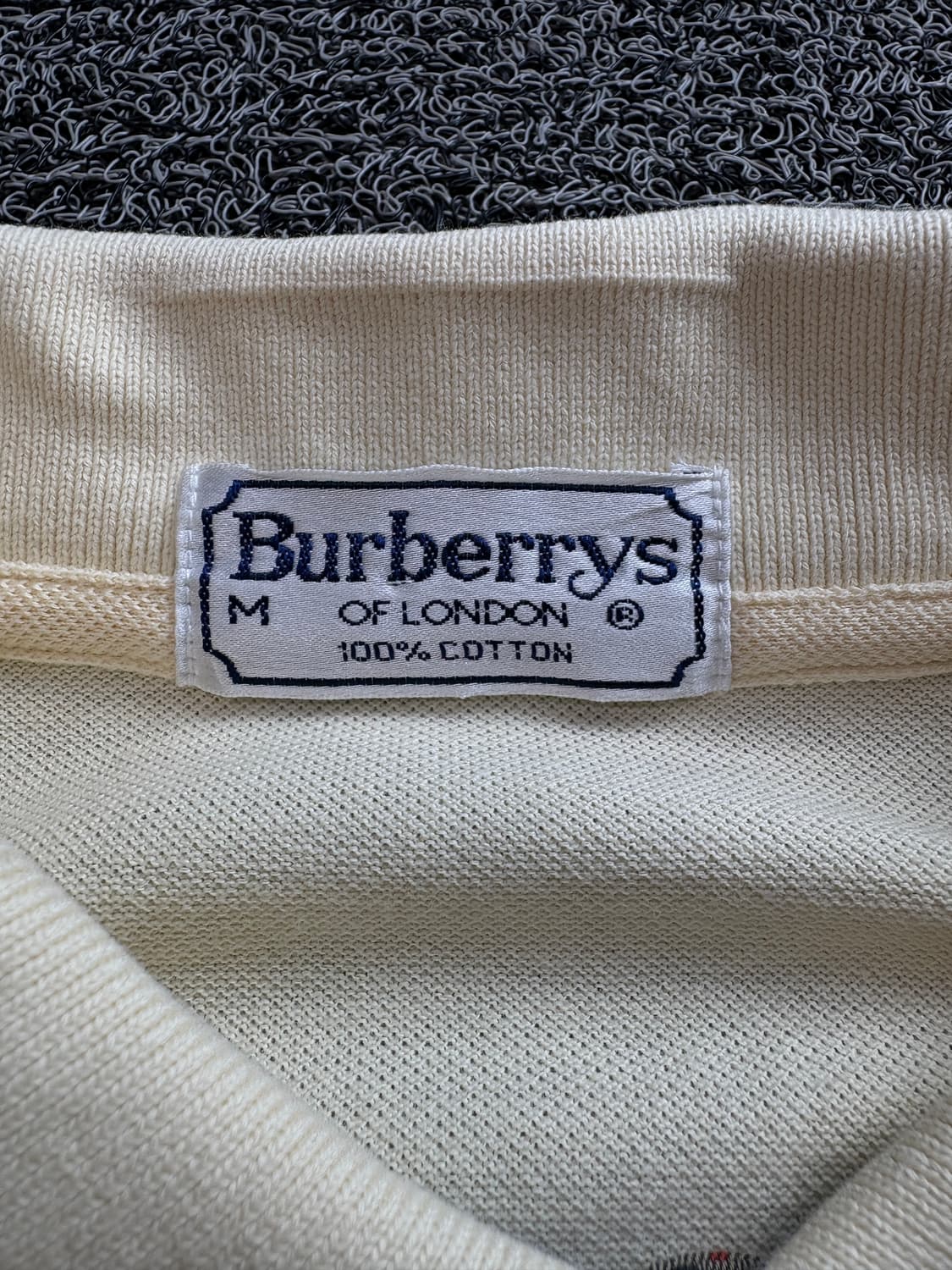 버버리 아카이브 자수로고 피케이 반팔 셔츠 3071 상품이미지3