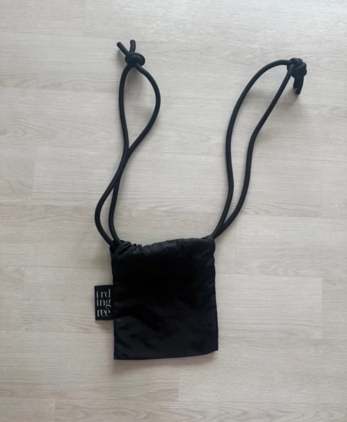 트리밍버드 스트링 미니백 팝니다 상품이미지3