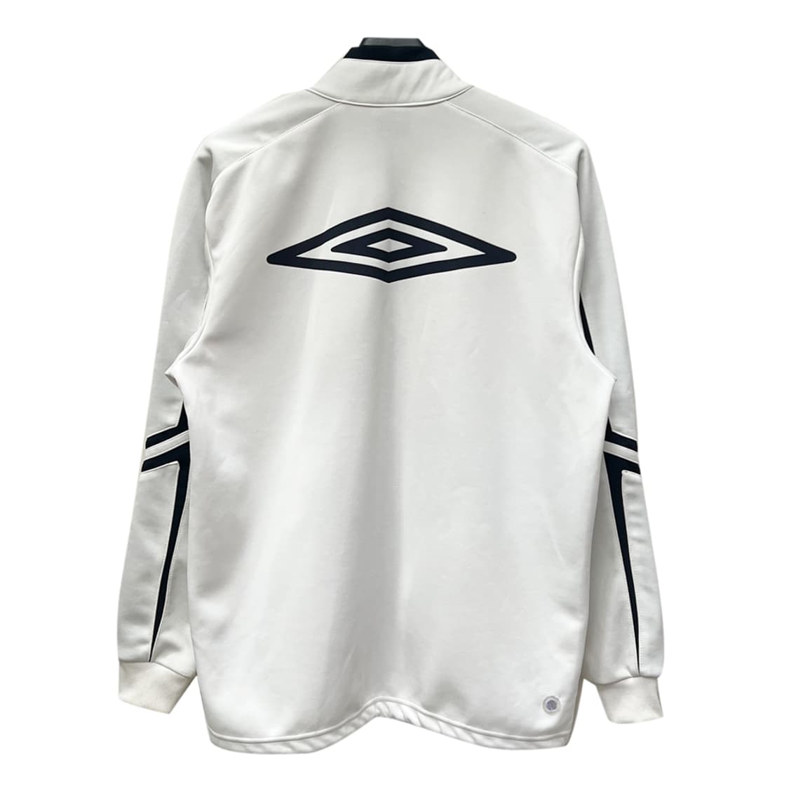 엄브로 화이트 컬러 백로고 트레이닝 져지 100 상품이미지3