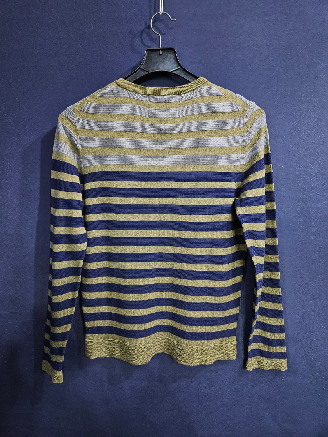 헤지스 스트라이프 줄무늬 남성 슬림핏 100 니트 상품이미지2