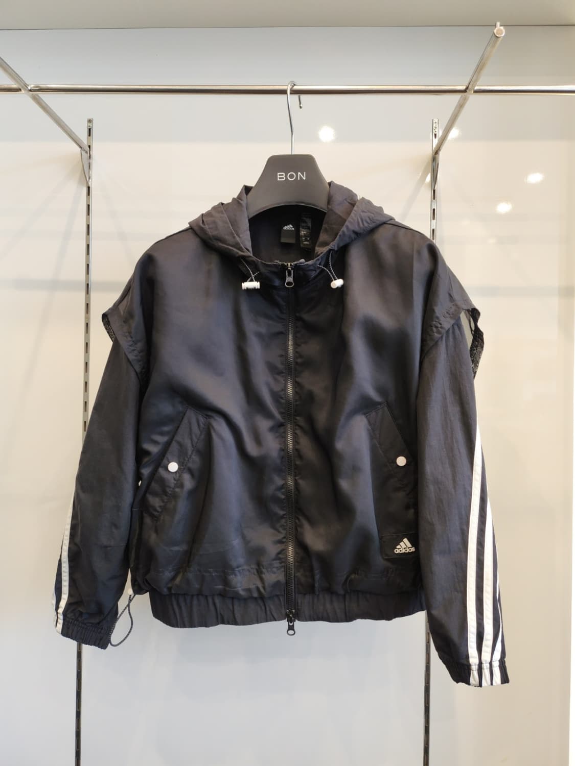 아디다스 여성 후드바람막이점퍼 상품이미지1