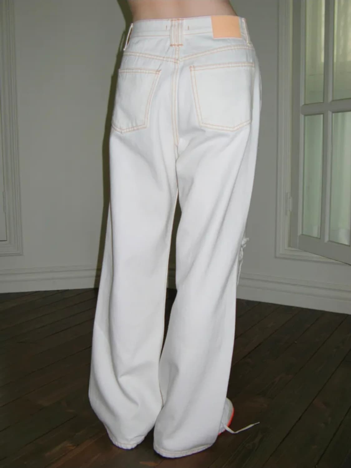 시눈 WASHED DAMAGE DENIM PANTS (OFF WHITE) 상품이미지2