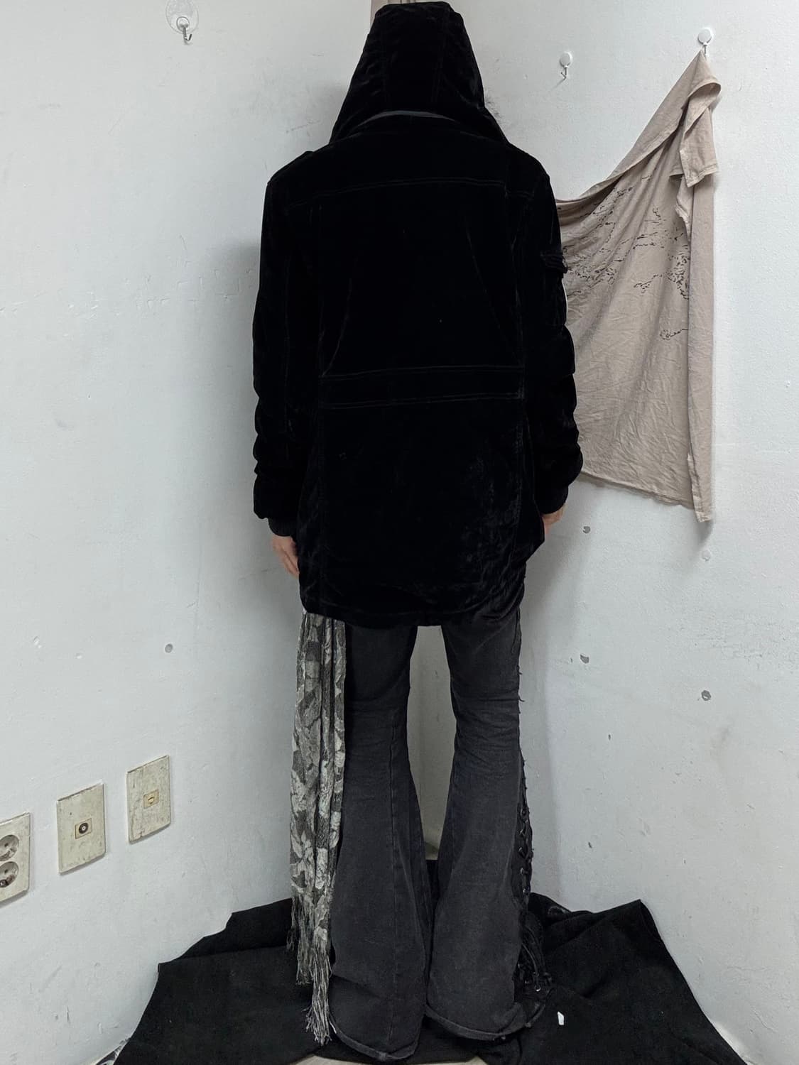 [OVERACHIEVER]00’s White Fur Black Velve 상품이미지4