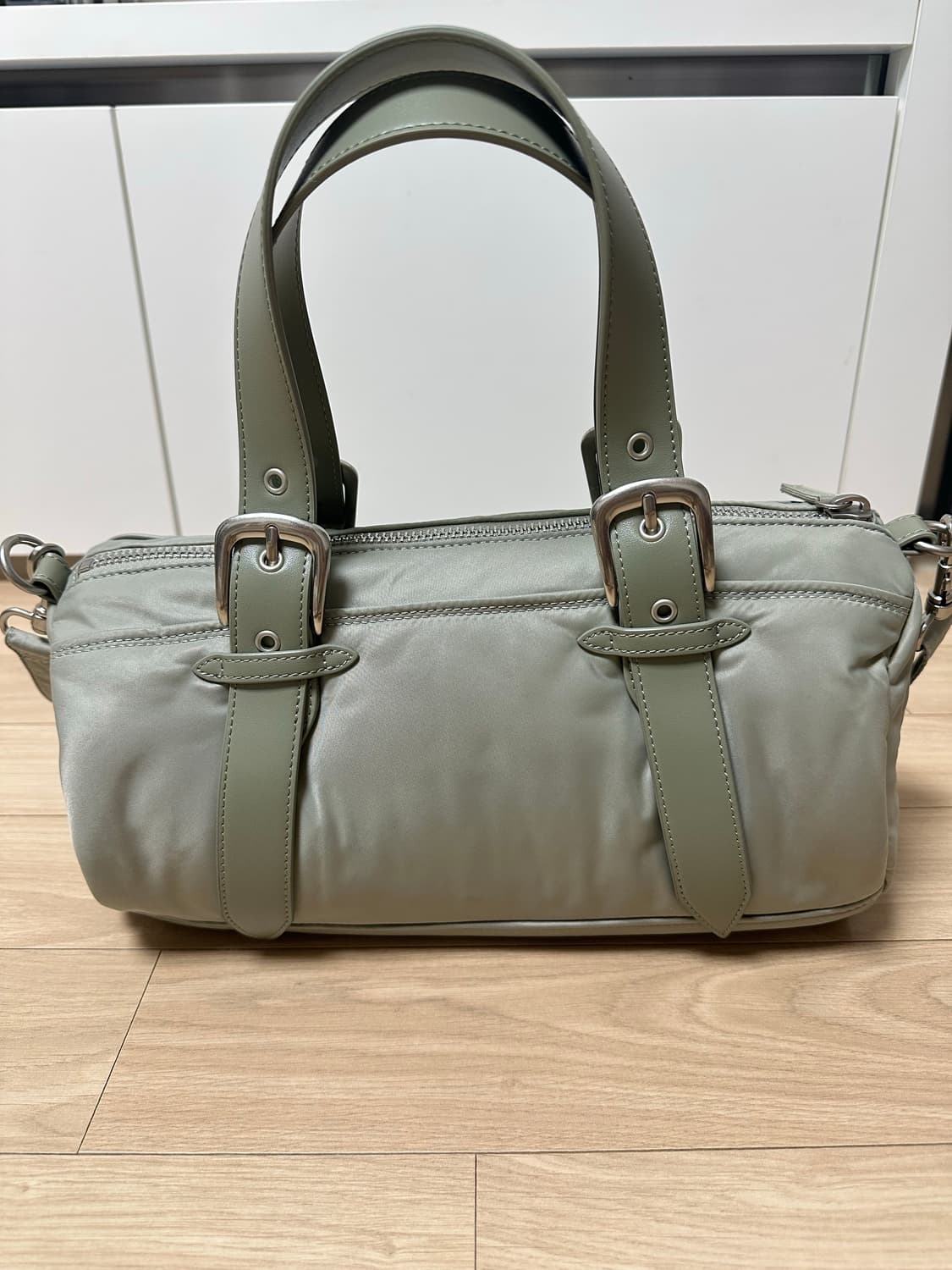 썬번프로젝트 Padded Symbol Travel Bag 상품이미지3