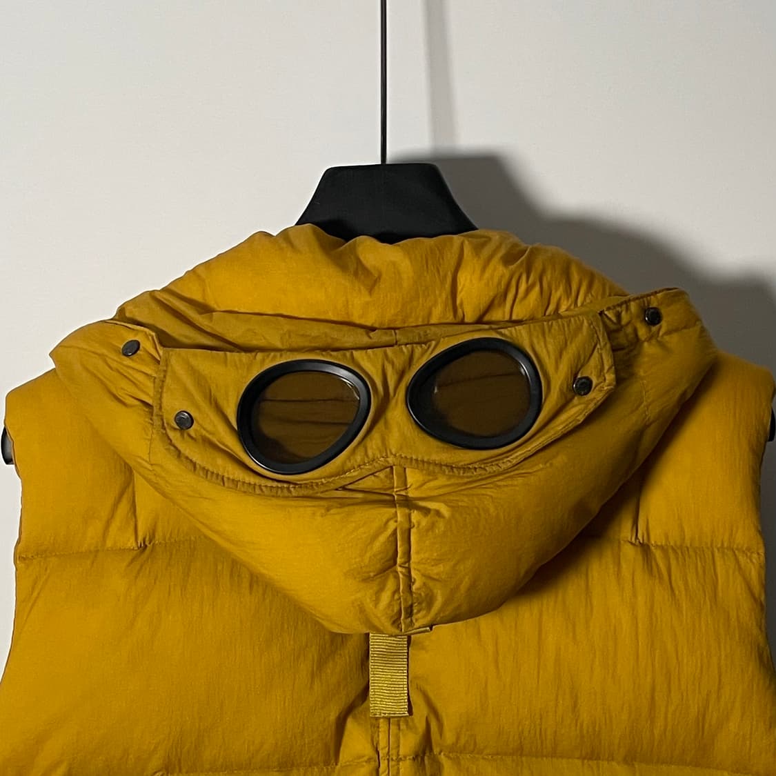 CP컴퍼니 나일론 고글 조끼패딩 (on.626)   상품이미지6