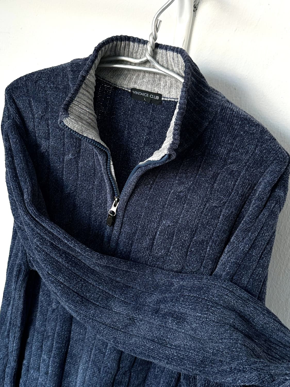 Coludy touch middle gauge knit zip top 상품이미지1