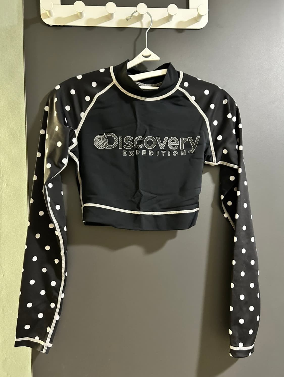 디스커버리 크롭 래쉬가드 상품이미지1